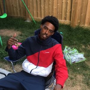 Meet your Posher, Denisho